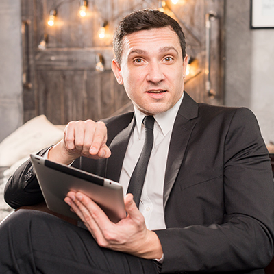 Chloe W., 26, Professional